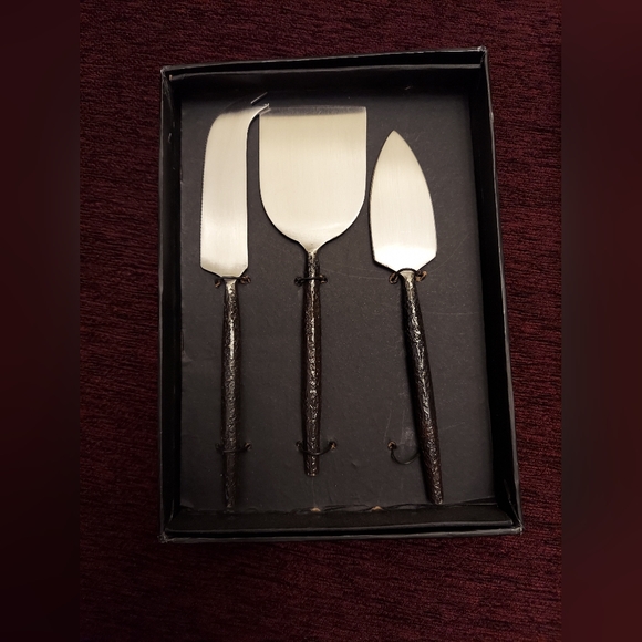 Organic cheese knife set by Santa barbara design studio - Picture 2 of 4